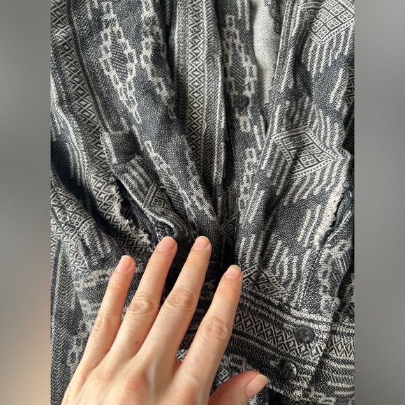 TNA 2010 Black Grey Boho Bohemian Western Country Button Up Womens Short Small - Picture 5 of 11